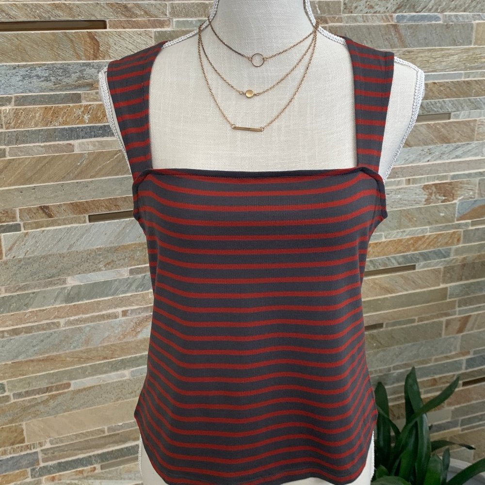 NWOT ARTICLES OF SOCIETY RED / GRAY TOP SIZE MED